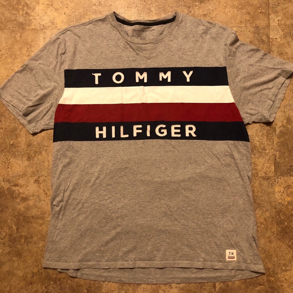 NEW SCHOOL BIG FLAG TOMMY SHIRT